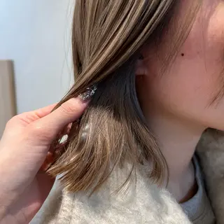 ショート 店長ハイトーンカラー 柞山史奈のヘアスタイル