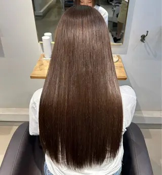 カラー KAREN .のヘアスタイル