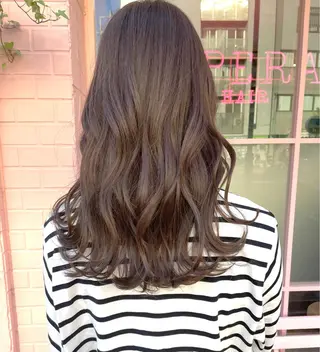 ロング カラー irwi所属・Ebihara Satomiのヘアスタイル