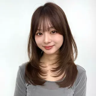セミロング 似合わせレイヤー 透明感カラーのヘアスタイル