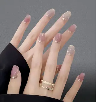 ネイル LEDアイラッシュ ∩_∩アオイのマツエク・マツパデザイン