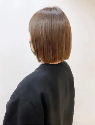 ショート カラー あずまぐち めぐみのヘアスタイル