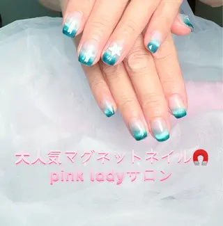 ネイル pink ladyサロン所属・べ にのネイルデザイン