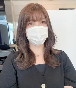 セミロング カラー 透明感/オリーブ/ グレージュ/YUKAのヘアスタイル