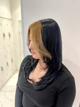 ロング 縮毛矯正🌀 SARAのヘアスタイル