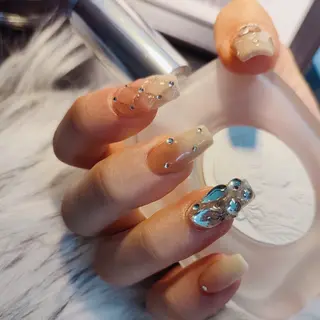 ネイル RUNWAY 　　の眉毛・アイブロウイメージ