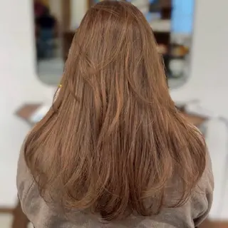 セミロング 坂本 璃里杏のヘアスタイル