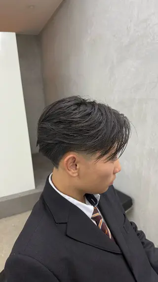 パーマ メンズ 田中 辰弥のヘアスタイル