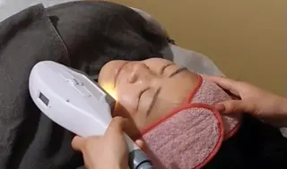 Beauty Salon Luana所属・Luanaまつパ脱毛 ハーブピーリング眉毛のマツエク・マツパデザイン