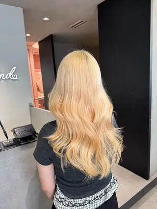 ロング カラー 🇰🇷韓国風ハイ トーンKANA🖤のヘアスタイル