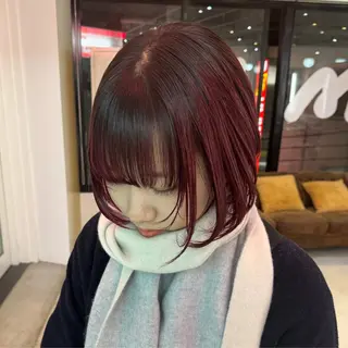 カラー 艶髪ハイトーン× ボブ🥣アイネのヘアスタイル