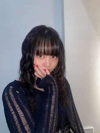 セミロング パーマ 内田 穂乃香のヘアスタイル