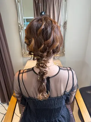 ロング Maho/海外 レイヤー/ハイトーンのヘアスタイル