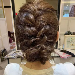 ヘアアレンジ LOUVRE totalbeautysalon西大寺店所属・粟田 めぐみのヘアスタイル