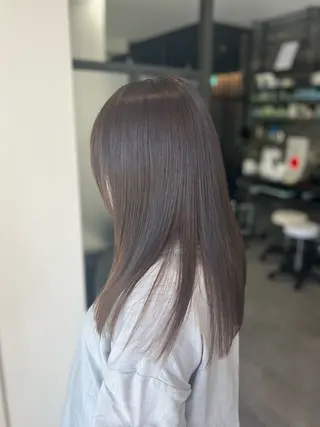 セミロング カラー Dia ‎ アキヨシ ミユのヘアスタイル