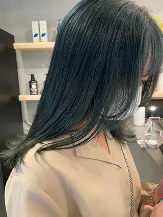 セミロング カラー SALOWIN下北沢所属・hazuki 🌝のヘアスタイル