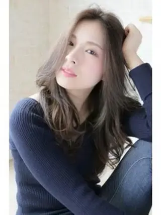 セミロング レイヤーカット・ 縮毛矯正 星野のヘアスタイル