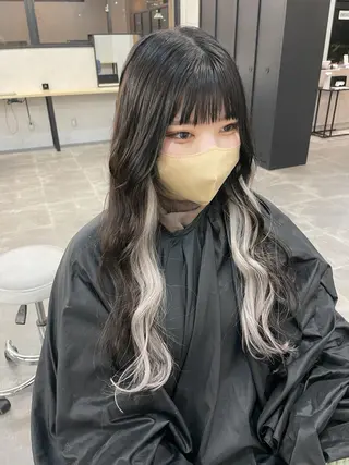 ロング ヘアアレンジ パーマ カラー ハイトーン カラーのヘアスタイル