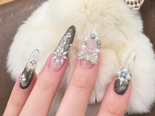 ネイル AngelChris ビューティーサロンのネイルデザイン