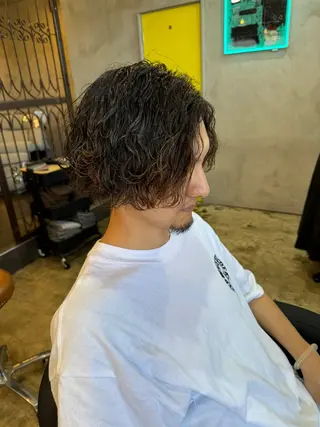 ミディアム パーマ メンズ 🔥メンズ圧倒的人気 ROOOMEN松田隆のヘアスタイル