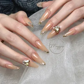 ネイル Maggie Nail🦩のネイルデザイン