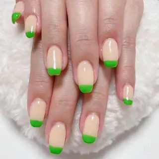 ネイル The Best Beauty受付担当のヘアスタイル