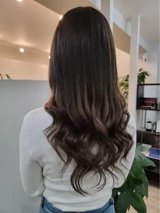 ロング TSUBAKI /グランディールのヘアスタイル