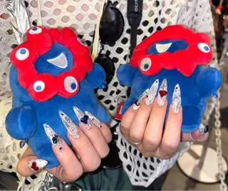 ネイル 🐈‍⬛ Minamiのネイルデザイン