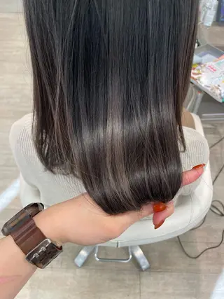 ミディアム 松佐 ゆかりのヘアスタイル