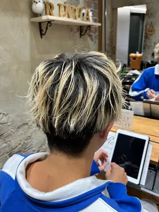 メンズ 顔まわりカット 前髪カット安井楽人のヘアスタイル