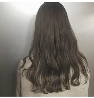 ロング 朝重 康希のヘアスタイル