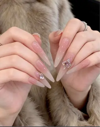 カラー AIN Nailのネイルデザイン