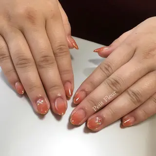 ネイル Petit Fleur所属・青柳 亜梨奈のマツエク・マツパデザイン