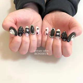 ネイル BONHEUR Annaのネイルデザイン