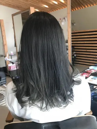 ロング カラー 関口 友行のヘアスタイル