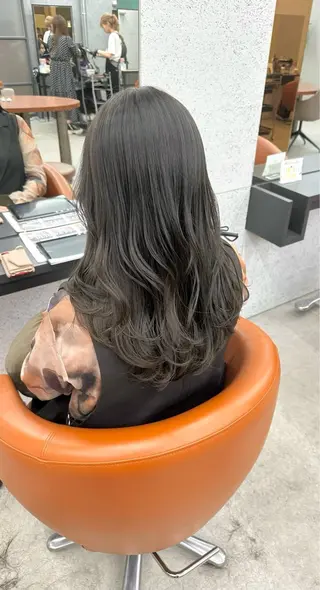 ロング カラー 高松 沙耶のヘアスタイル