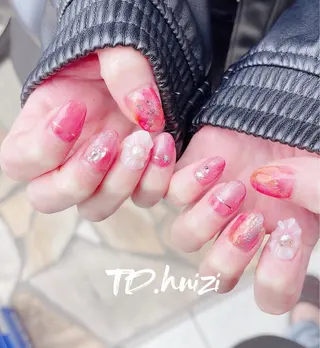 ミディアム めぐみのネイルサロン 惠のネイルデザイン