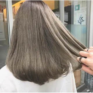 ロング 関 桃子のヘアスタイル