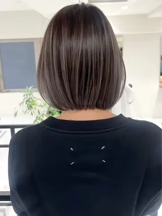 ミディアム カラー 関 珠季のヘアスタイル