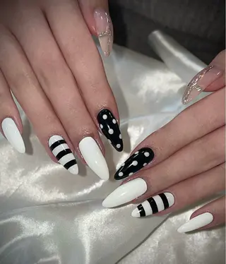 ネイル SoLuna 【ソルナ】のネイルデザイン