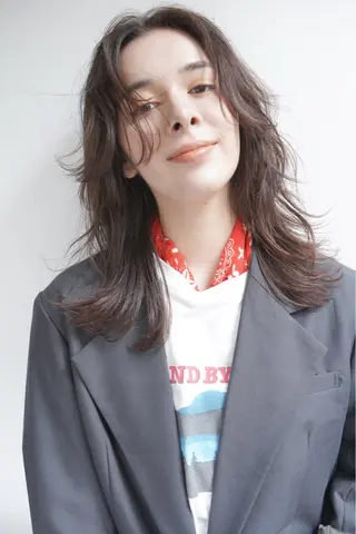 ミディアム ANY mikuのヘアスタイル