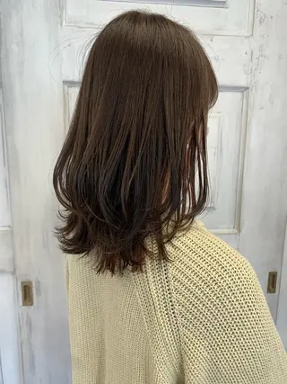 ミディアム カラー Iris by artina 武蔵小杉店【イリス バイ アルティナ】所属・🎼レイヤー/顔周り カット/nene♬のヘアスタイル