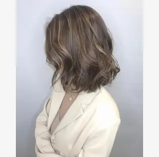 ミディアム 江崎 わか子のヘアスタイル