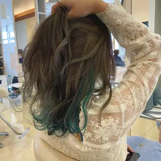 セミロング カラー 牧野 佳樹のヘアスタイル