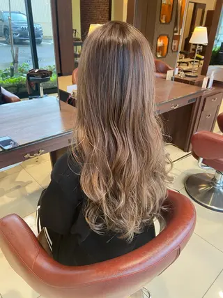 ロング カワサキ ヒナコのヘアスタイル