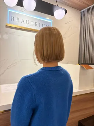 ショート カラー 穂乃香 BEAUTRIUMのヘアスタイル