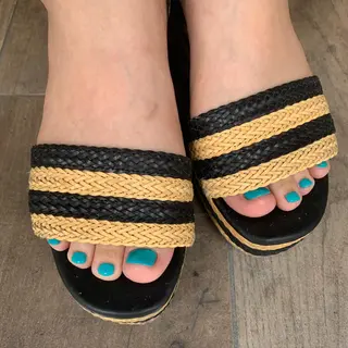 ネイル emanon 新宿東口店所属・nailist akariのネイルデザイン