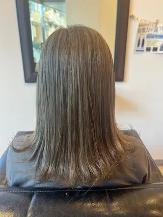 ミディアム カラー 松谷 茜のヘアスタイル