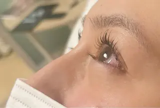 マツエク・マツパ 眉美_salon HBL 正規店の眉毛・アイブロウイメージ