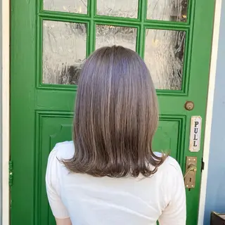ミディアム カラー BRITS 渡辺 菜々子のヘアスタイル
